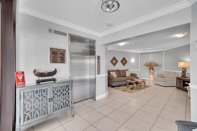 Building Photo - 2871 N Ocean Blvd