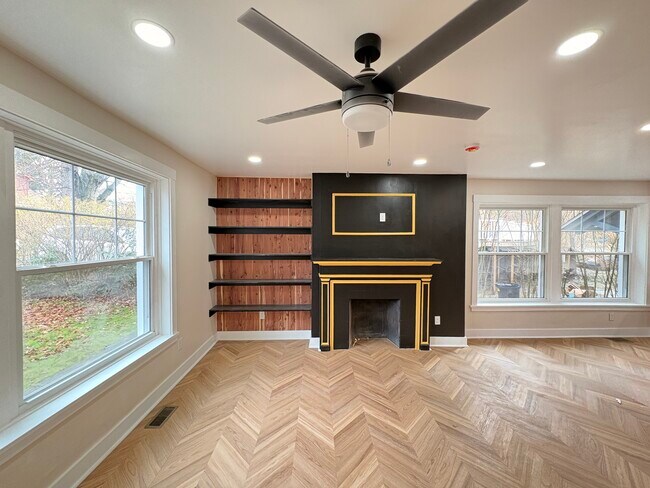 Foto del edificio - 7128 Card Ln