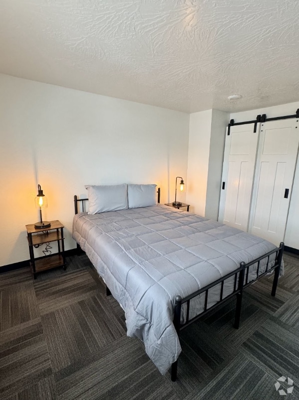 Building Photo - 316 E Flaming Gorge Way
