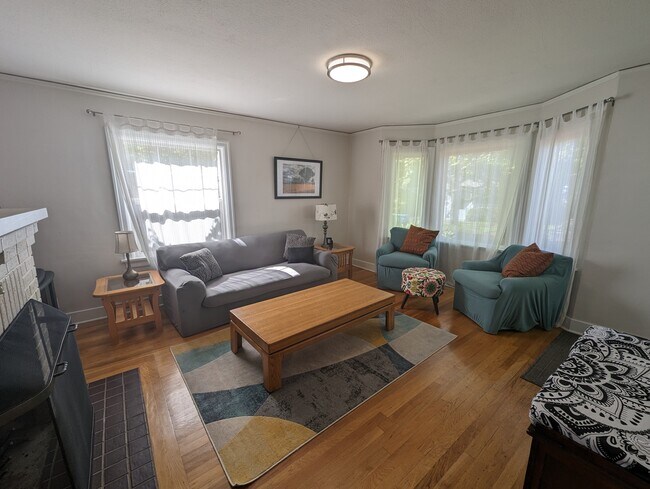 sala de estar - 1544 Southeast Tolman Street