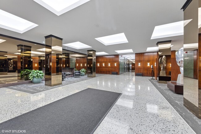 Foto del edificio - 535 N Michigan Ave