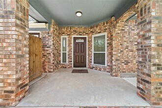 Building Photo - 13123 Careywood Dr