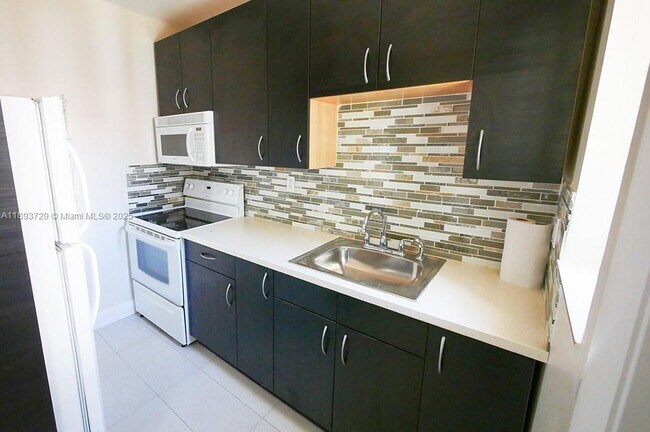 Foto del edificio - 11105 NE 9th Ave