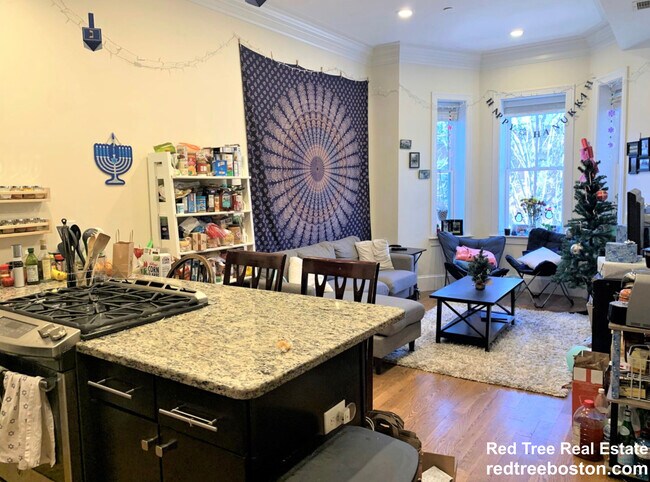 Photo - 1778 Commonwealth Ave Apartment