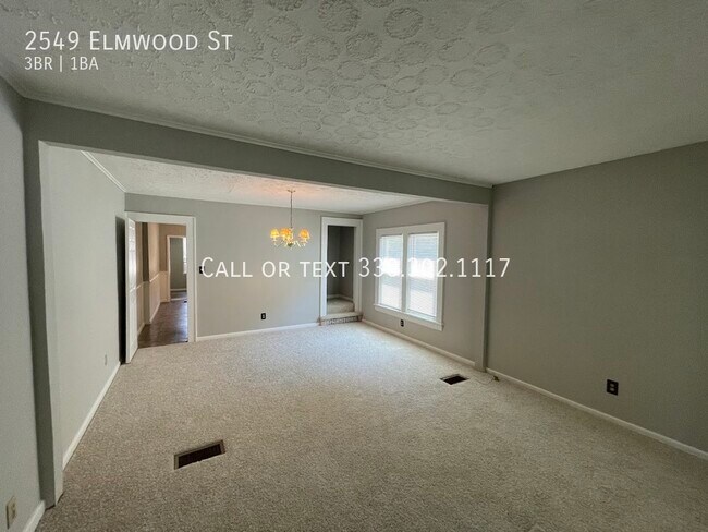 Building Photo - Large three bedroom one bathroom duplex fo...