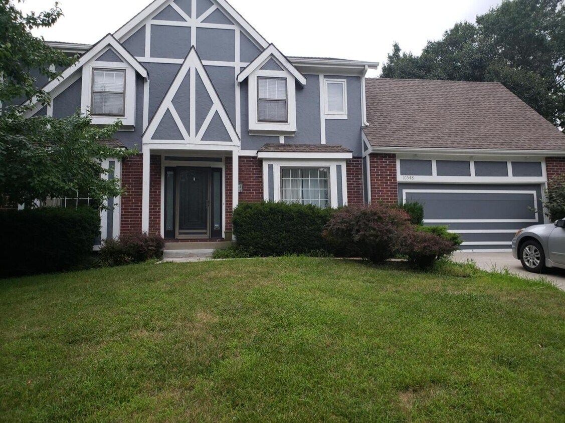 10548 Bluejacket St, Overland Park, KS 66214 House Rental in Overland