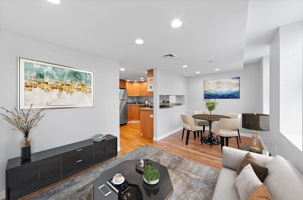 Foto principal - 198 Endicott St