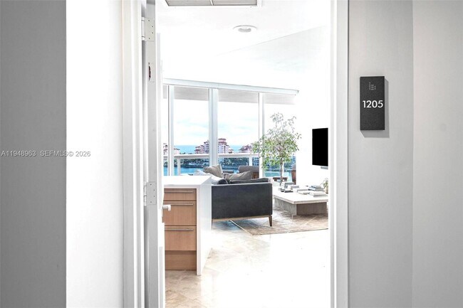 Foto del edificio - 1000 South Pointe Dr