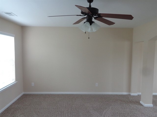 Foto del edificio - 430 Dockside Ln NW