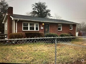 Building Photo - 734 W 25 1/2 St