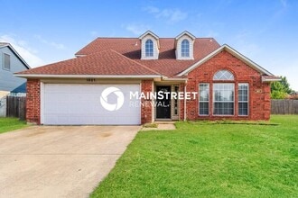 Building Photo - 1801 Spanish Trail