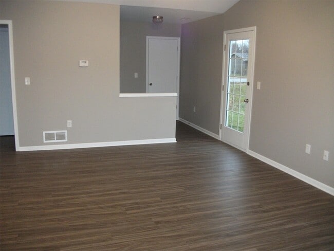 Building Photo - 2400 Walden Ln