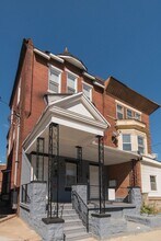 Building Photo - 5703 W Girard Ave