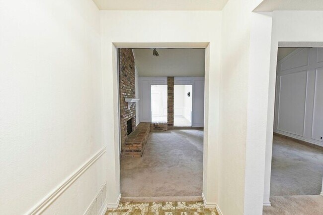 Building Photo - 2116 Winterstone Dr