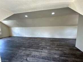 Building Photo - 1317 Plum St