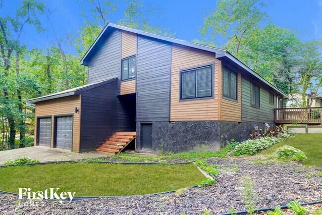 Building Photo - 2668 Royal Oak Ct