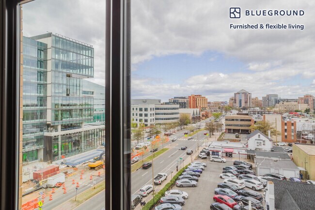 Foto del edificio - 3444 Fairfax Dr