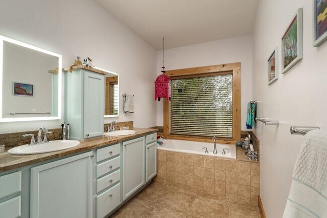 Foto del edificio - 4 bedroom in Billings MT 59102
