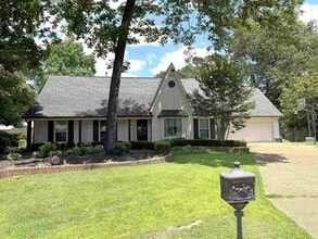 Building Photo - 1602 Bubbling Brook Dr