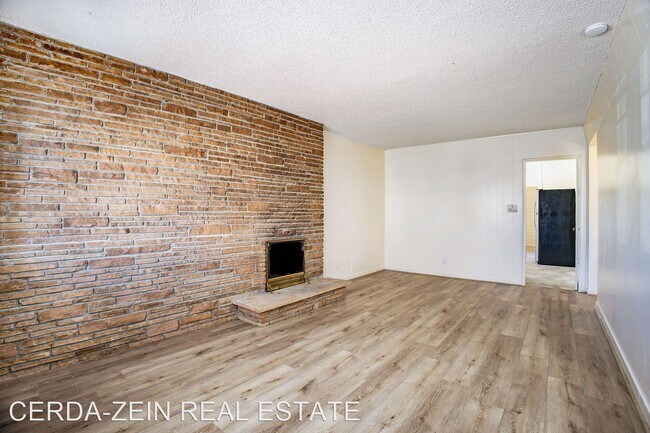 Foto del edificio - 4 br, 2 bath House - 60 Maitland Dr,