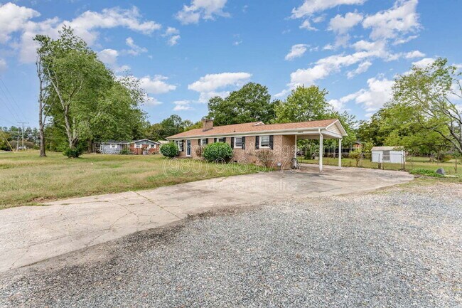 Foto del edificio - 14013 Eastfield Rd