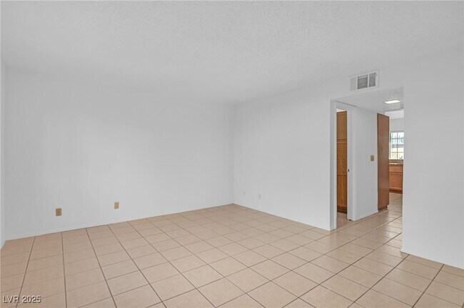 Foto del edificio - 7030 Burcot Ave
