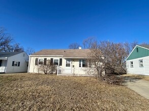 Building Photo - 811 W Purtscher Dr