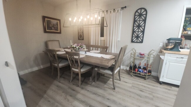 Foto del edificio - 15358 Leadwell St