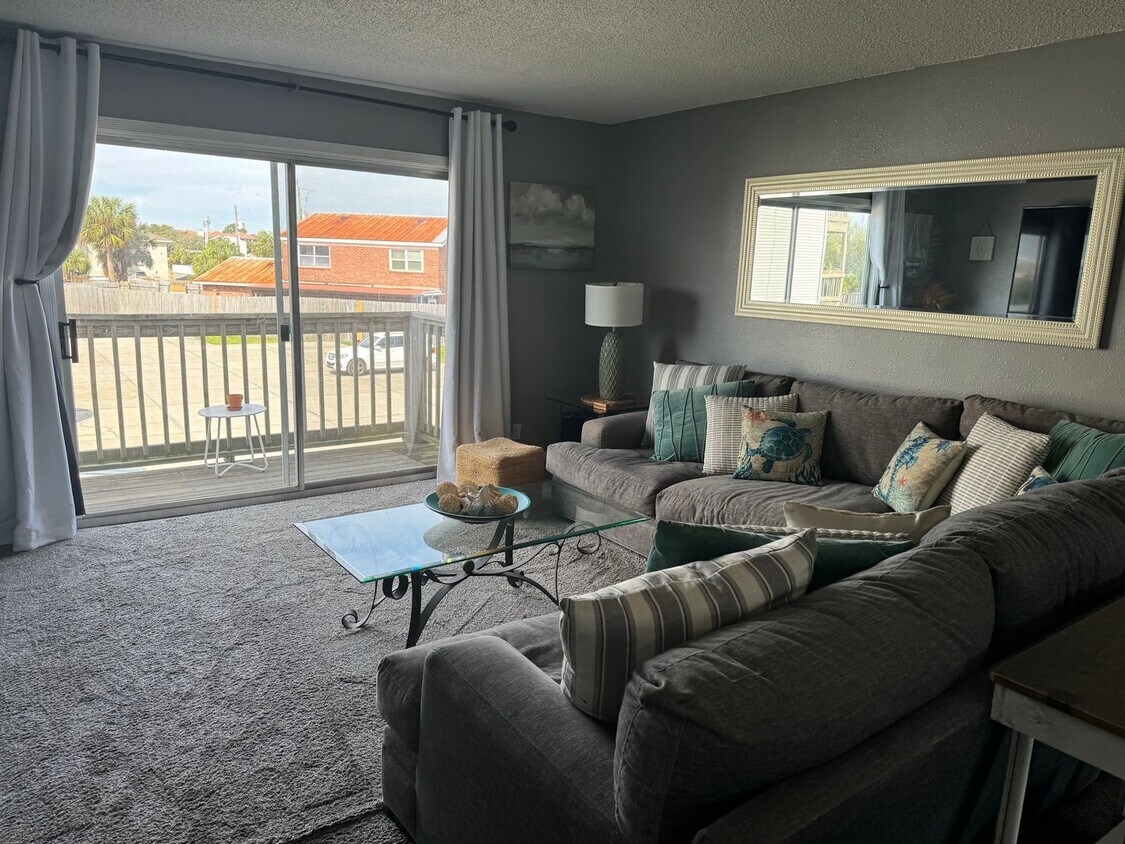 Primary Photo - Furnished Townhome on Okaloosa Island