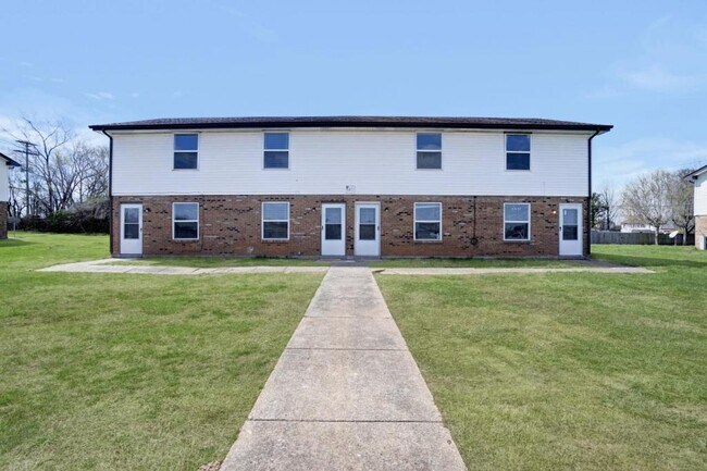 Foto del edificio - 1108 Pembroke Oak Grove Rd