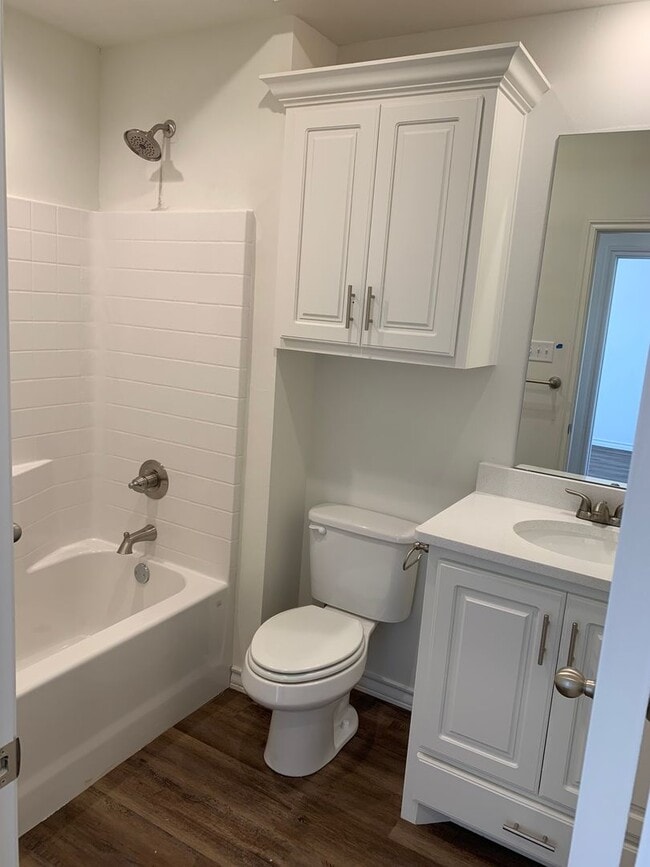 Building Photo - 5523 Kemper St