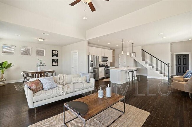 Building Photo - 5414 Traviston Dr