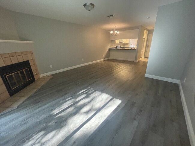 Building Photo - 354 Eastgate Ln