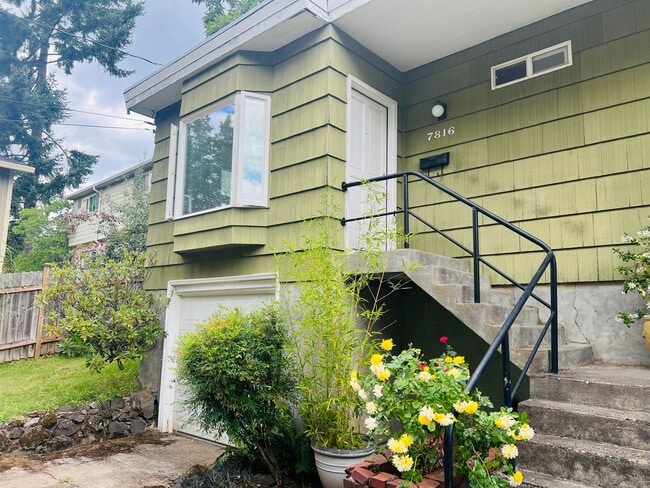 Building Photo - Great One Bedroom Unit Located In Multnoma...