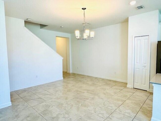 Photo - For Rent 3/2.5 townhome 2 Car Garage in Storey Lake,