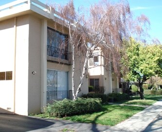 Building Photo - 1351 Castlemont Ave