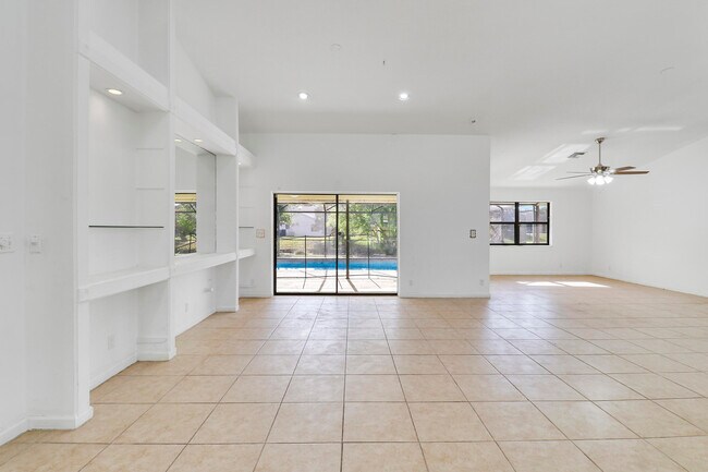 Foto del edificio - 14616 Autumn Ave