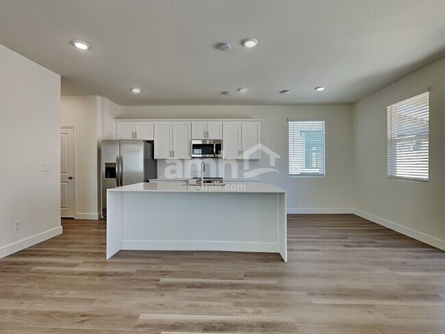 Building Photo - 10328 Medusita St