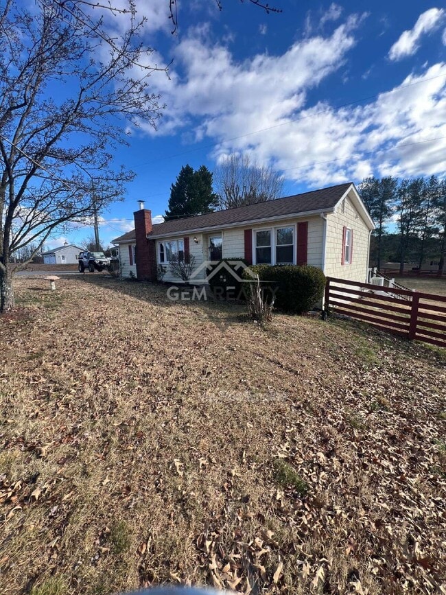 Building Photo - 1244 Mountain View Rd