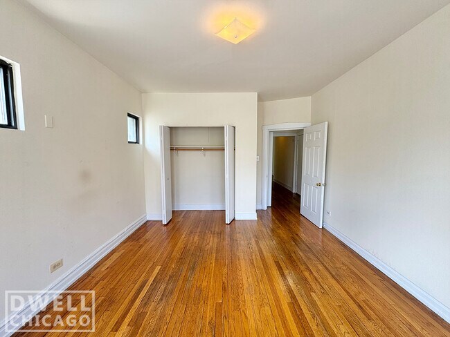Foto del edificio - 1544 N Kedzie Ave