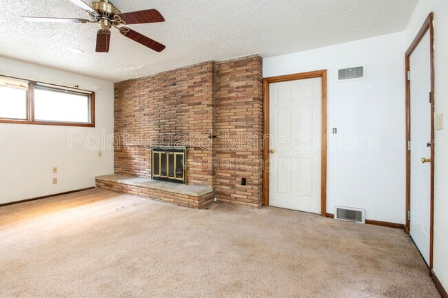 Building Photo - 1716 N Harvard Ave