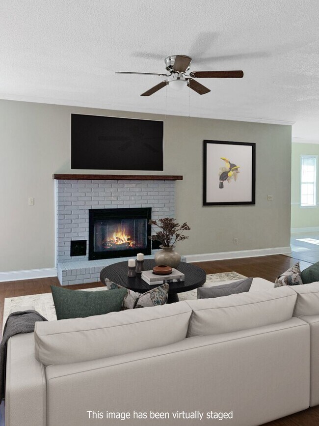 Building Photo - 97 N Bailey Springs Dr