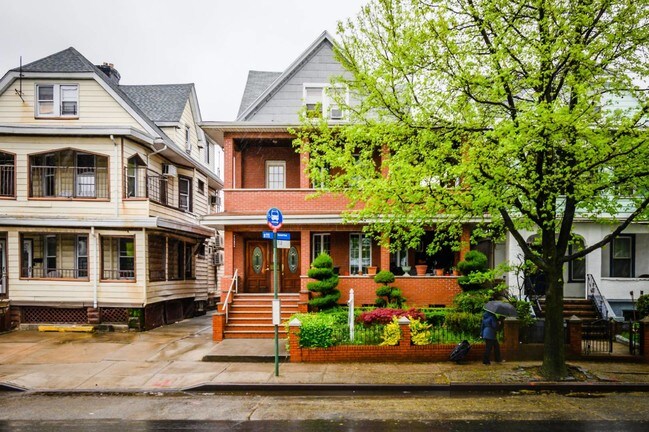 Building Photo - 219 Avenue I