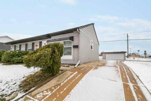 Foto del edificio - 22102 Hawthorne Way