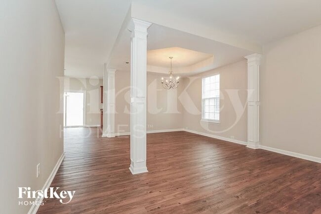 Building Photo - 3969 Creekmoore Dr