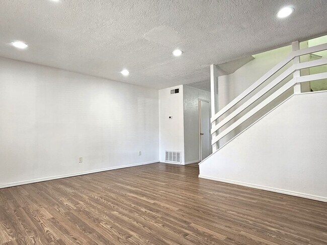 Foto del edificio - Ramirez Duplex ~ B