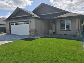 Building Photo - 2941 Naples Dr