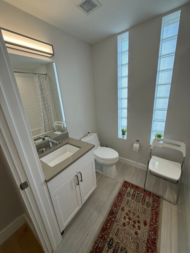 Foto del edificio - 1650 Commonwealth Ave