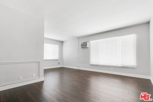 Foto principal - 1663 N Bronson Ave