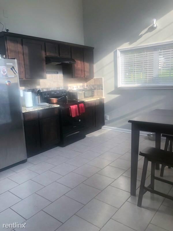Building Photo - 2032 Boulderview Dr SE